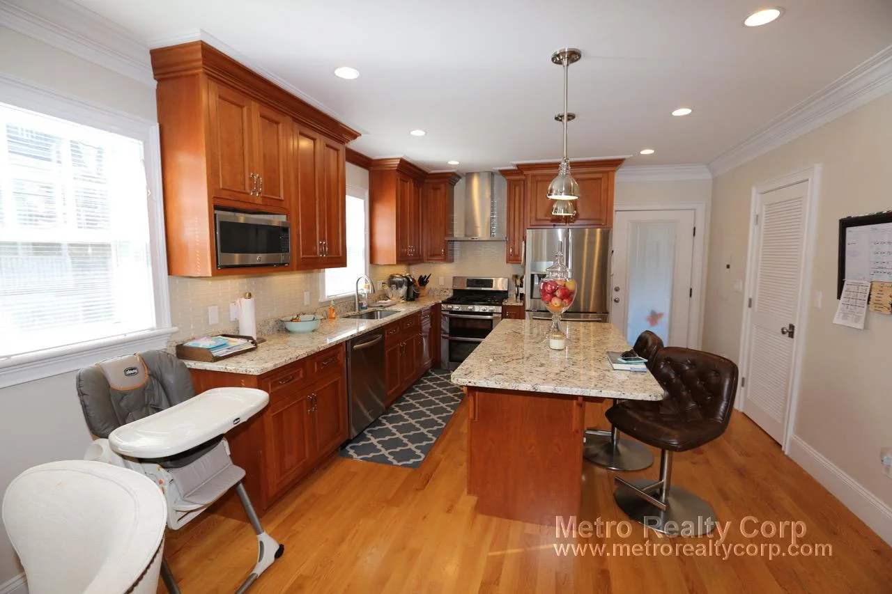 4 bed, 2 bath apartment for rent at 7 Acron Rd Unit 2, Brookline Village — photo 14 of 16