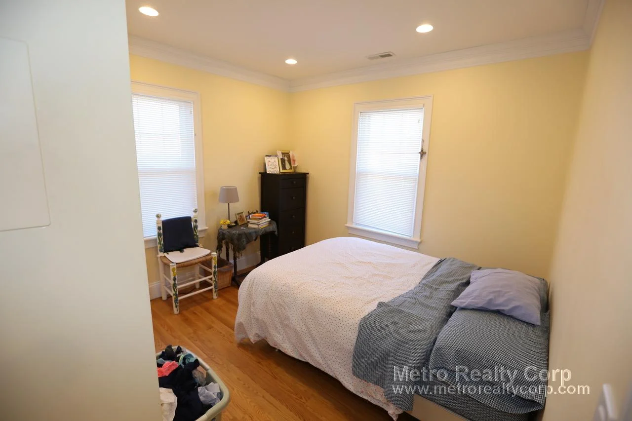 4 bed, 2 bath apartment for rent at 7 Acron Rd Unit 2, Brookline Village — photo 7 of 16