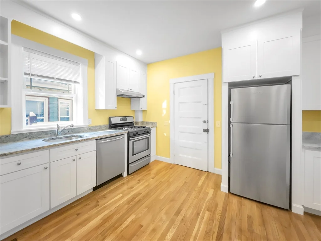 3 bed, 1 bath apartment for rent at 7 Adelaide St Unit 2, Jamaica Plain — photo 3 of 25