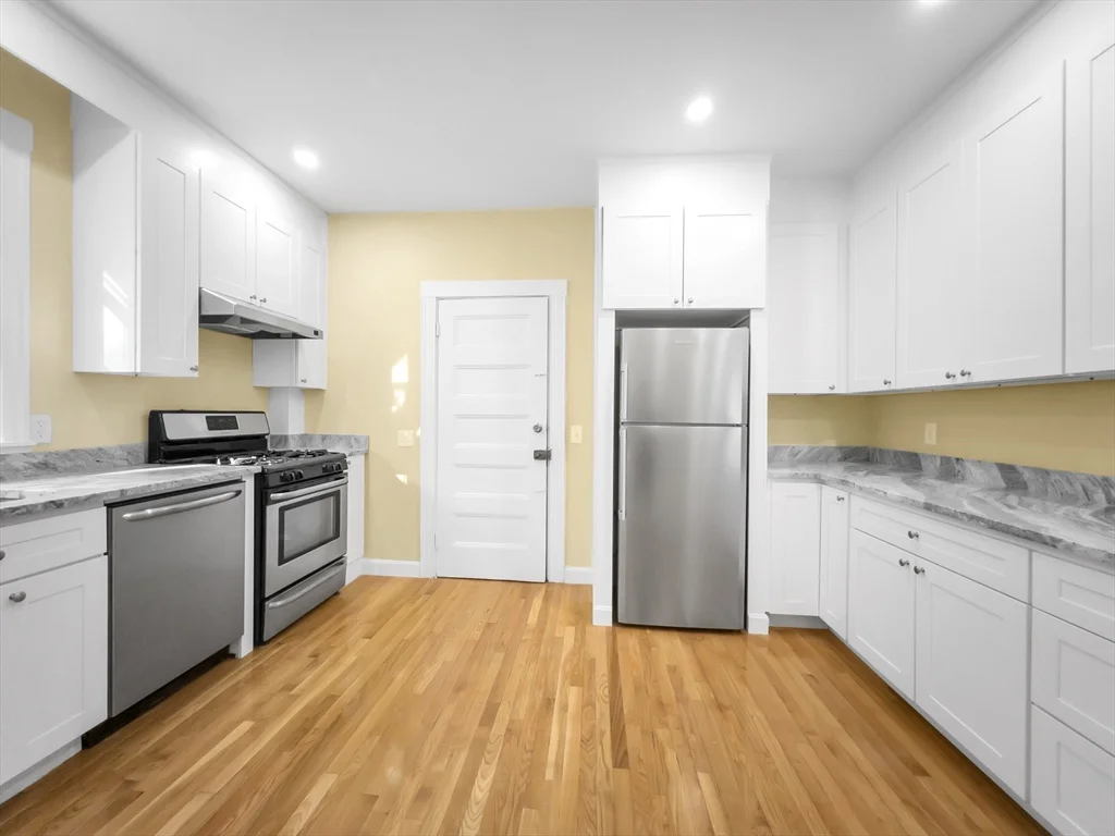 3 bed, 1 bath apartment for rent at 7 Adelaide St Unit 2, Jamaica Plain — photo 6 of 25
