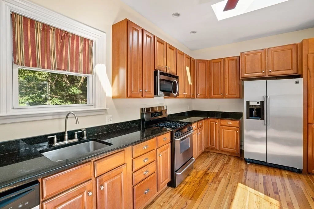 2 bed, 2 bath apartment for rent at 7 Albion Pl Unit 2, Charlestown — photo 6 of 15