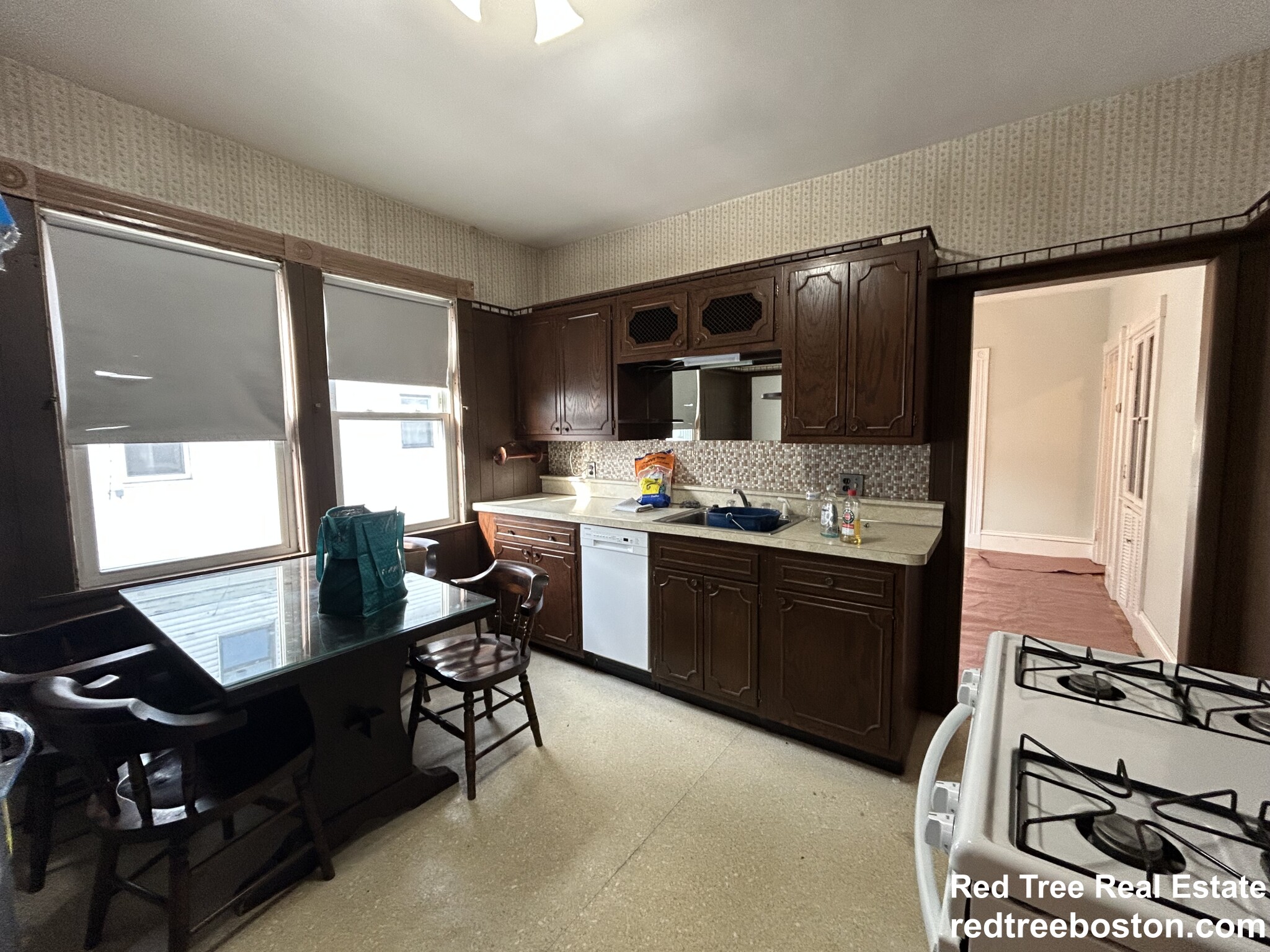 4 bed, 1 bath apartment for rent at 7 Aldie St Unit 2, Allston — photo 2 of 16