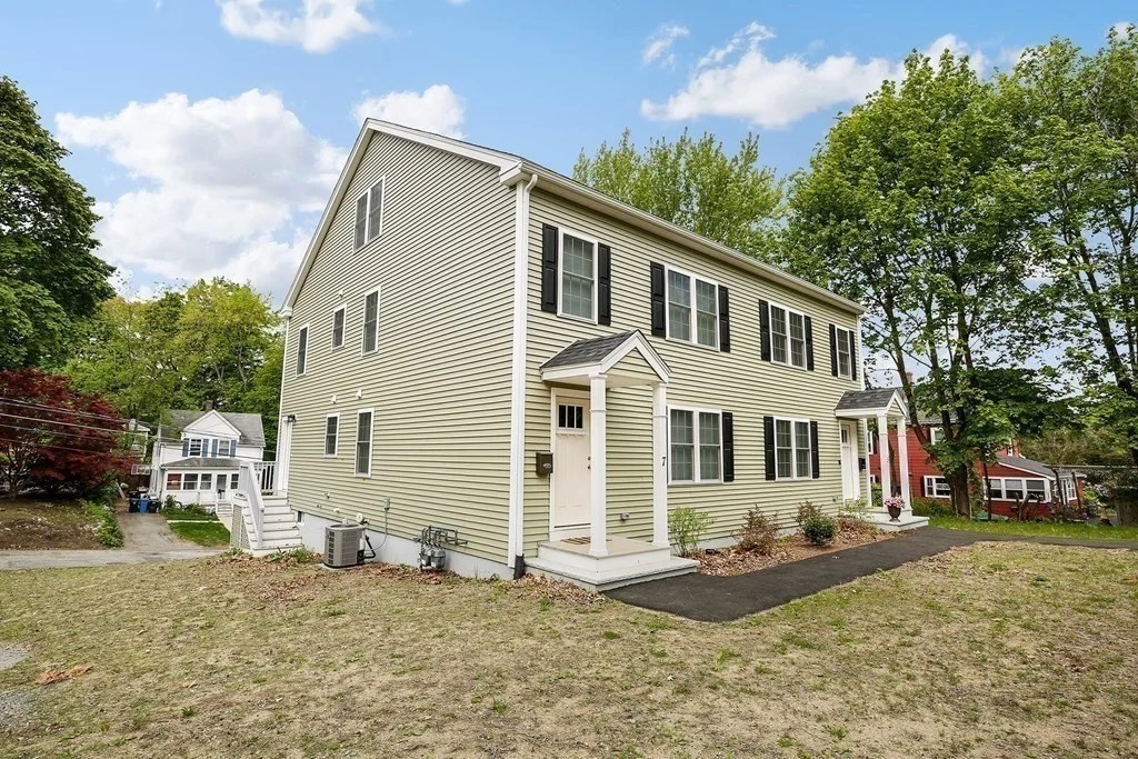 3 bed, 2 bath apartment for rent at 7 Allen St Unit 7, Woburn — photo 3 of 26