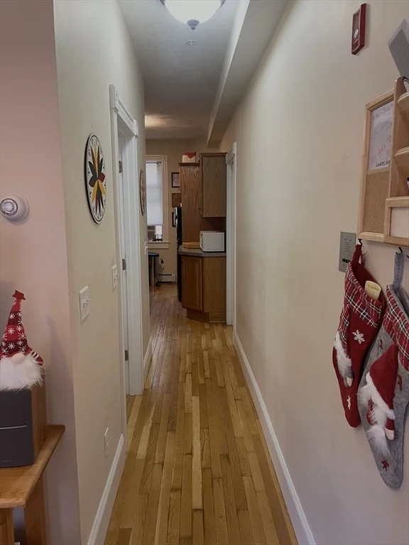 2 bed, 1 bath apartment for rent at 7 Anderson St Unit 7, Beacon Hill — photo 7 of 14