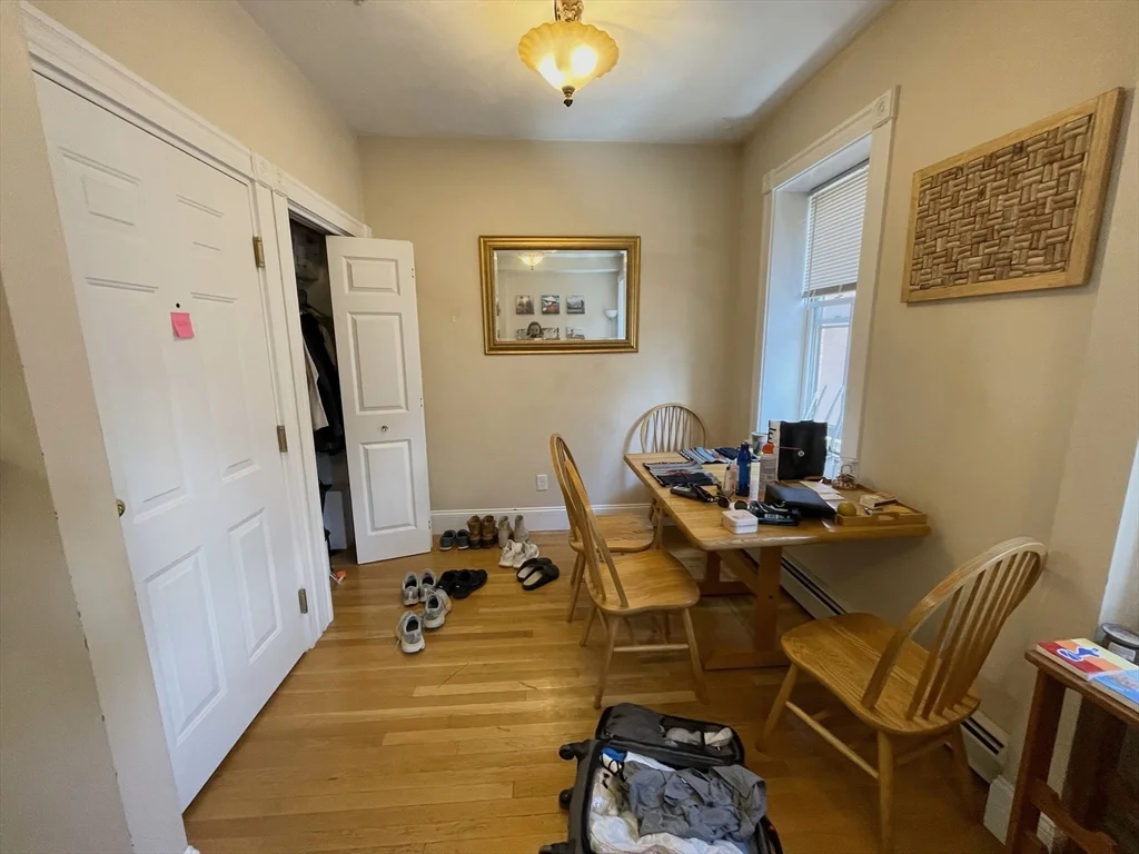 2 bed, 1 bath apartment for rent at 7 Anderson St Unit 7, Beacon Hill — photo 3 of 14