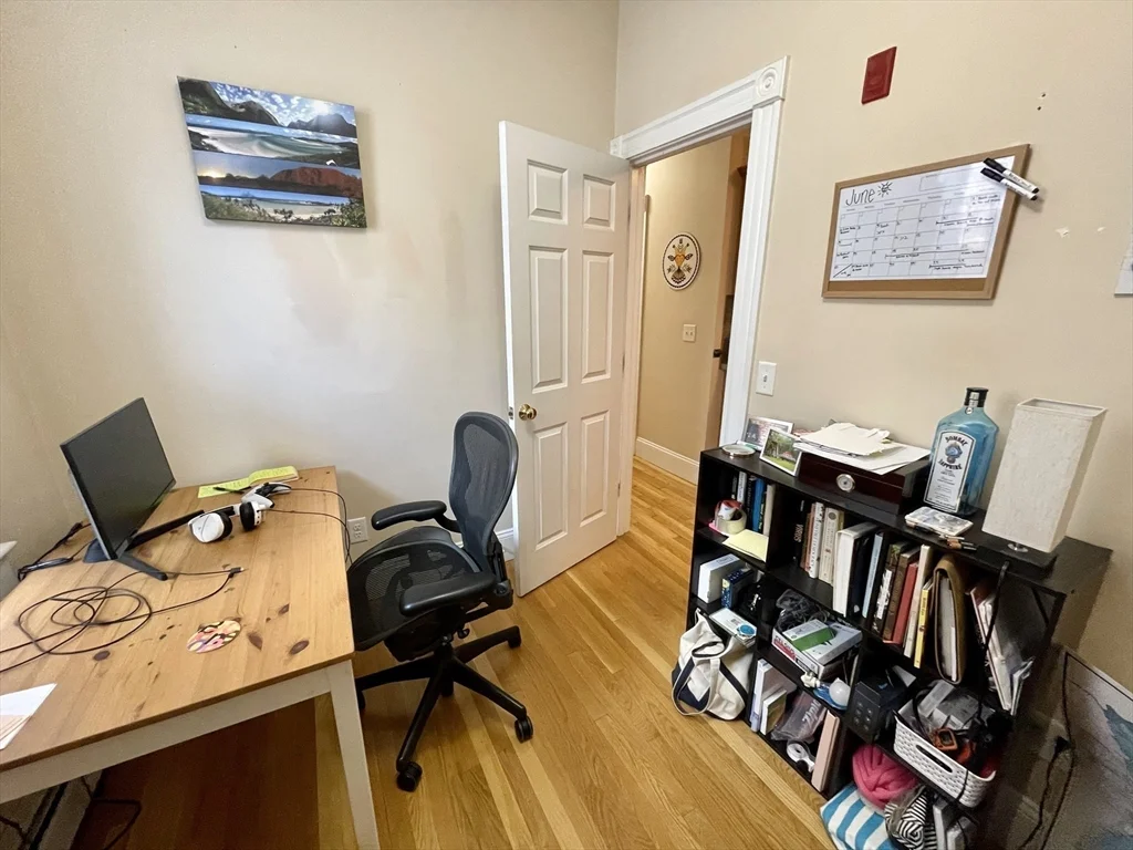 2 bed, 1 bath apartment for rent at 7 Anderson St Unit 7, Beacon Hill — photo 10 of 14
