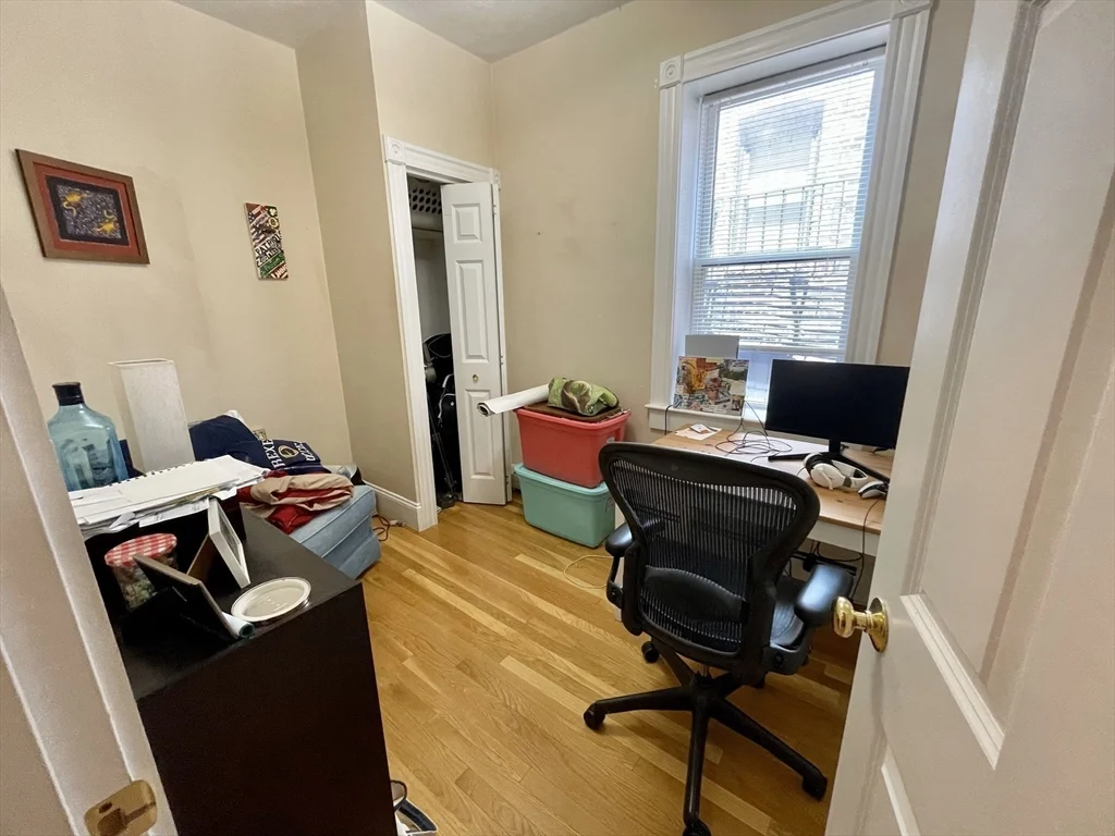2 bed, 1 bath apartment for rent at 7 Anderson St Unit 7, Beacon Hill — photo 11 of 14