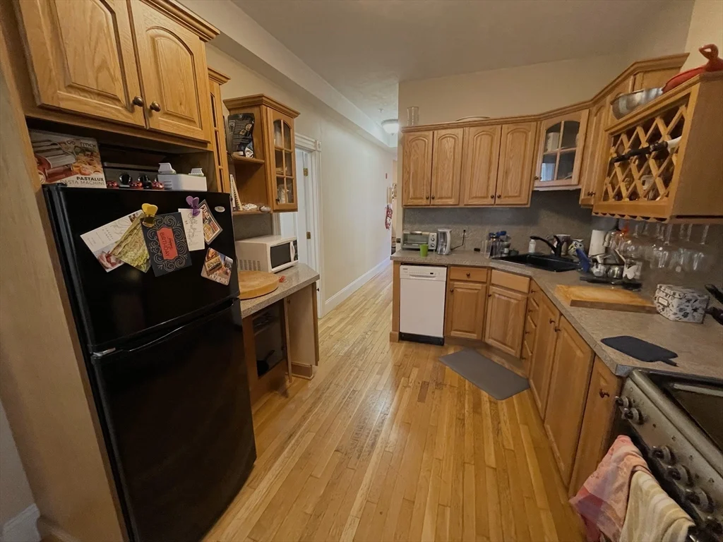 2 bed, 1 bath apartment for rent at 7 Anderson St Unit 7, Beacon Hill — photo 5 of 14
