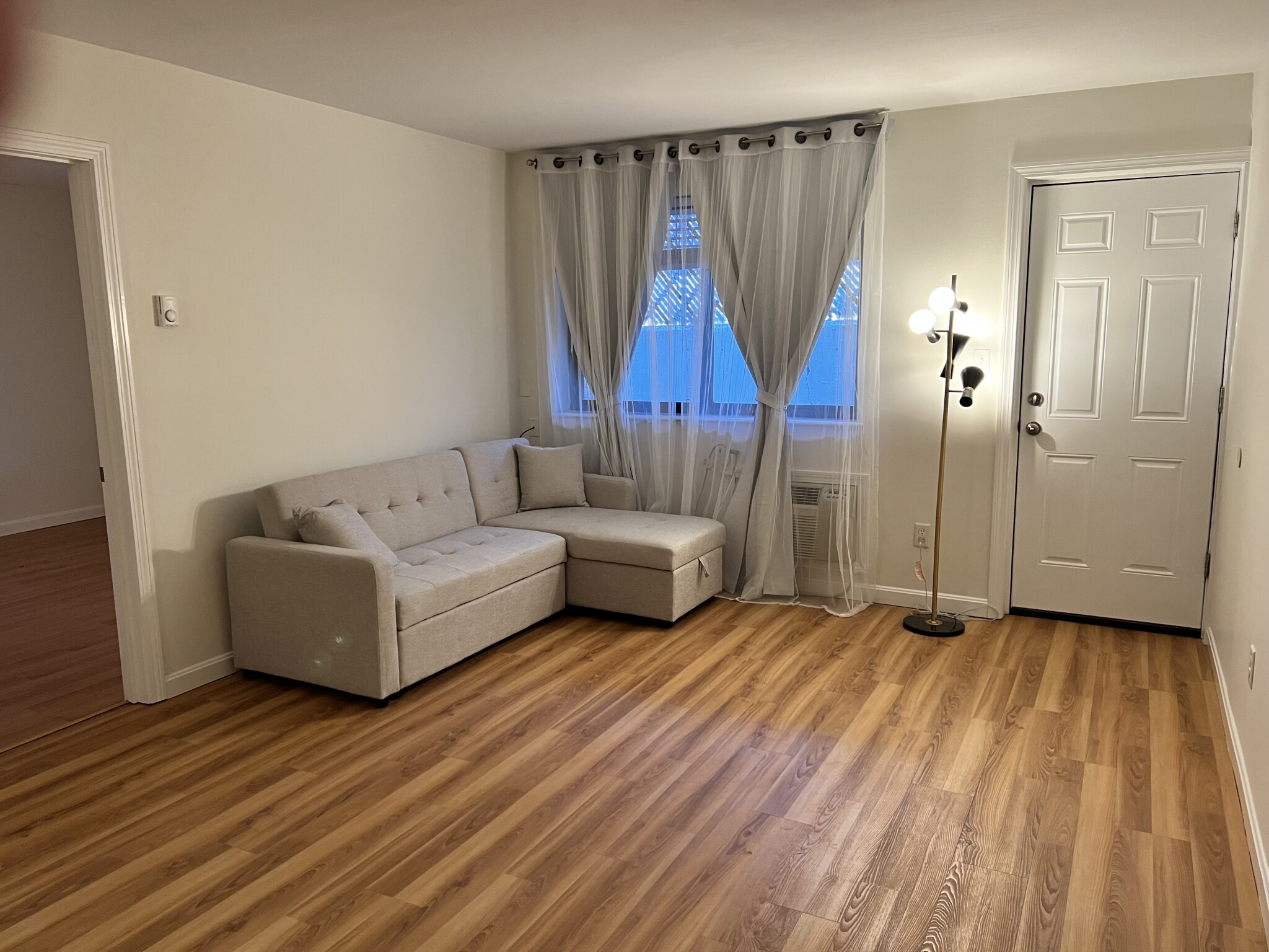 Studio bed, 1 bath apartment for rent at 7 Arizona Ter Unit 2, Arlington — photo 10 of 13