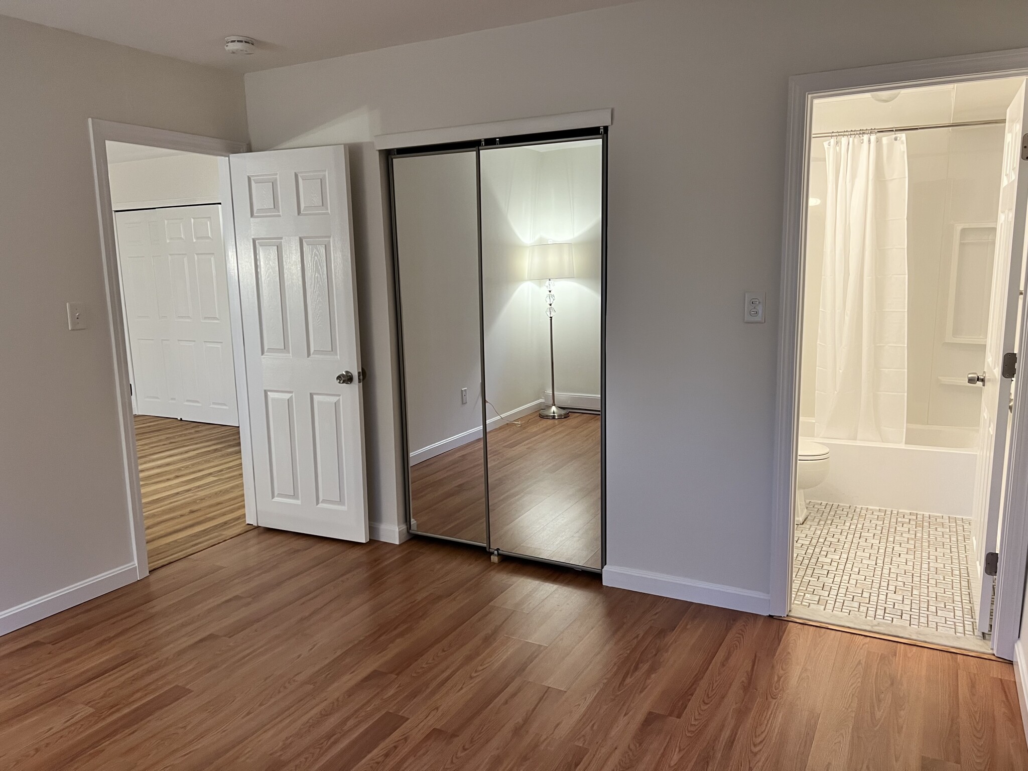 Studio bed, 1 bath apartment for rent at 7 Arizona Ter Unit 2, Arlington — photo 8 of 13