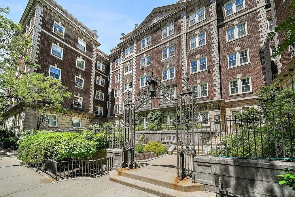 1 bed, 1 bath apartment for rent at 7 Arlington St Unit 24, Cambridge
