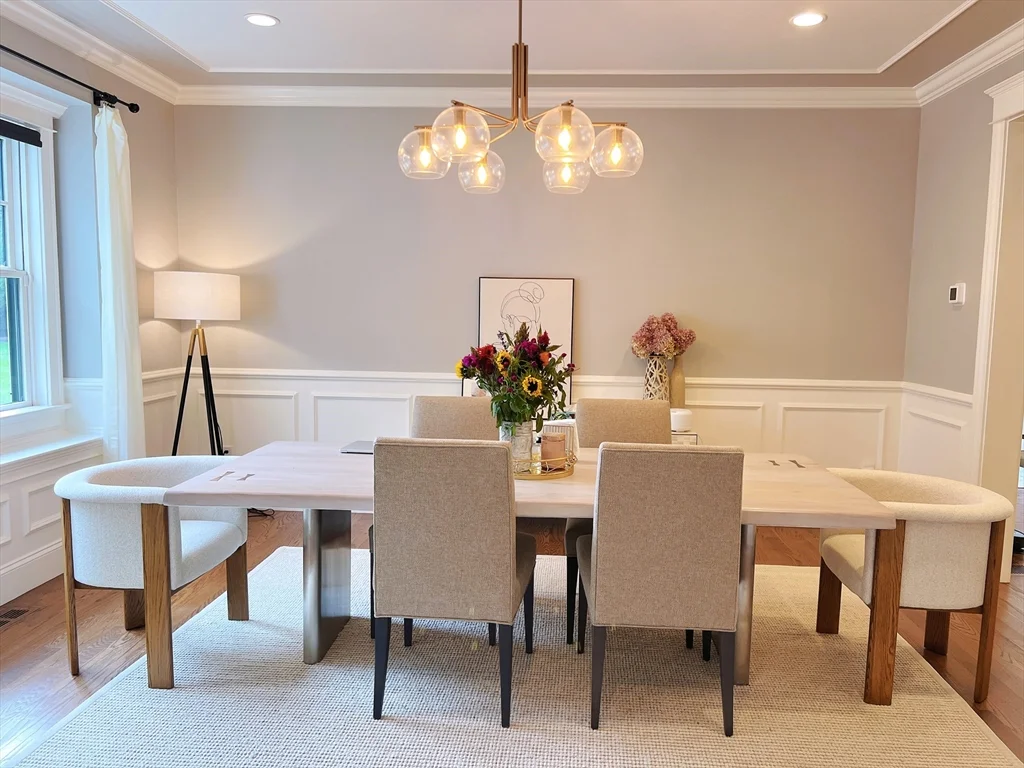 4 bed, 4+ bath apartment for rent at 7 Auburn Unit 7, Newton — photo 2 of 26