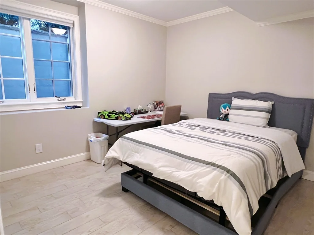 4 bed, 4+ bath apartment for rent at 7 Auburn Unit 7, Newton — photo 20 of 26