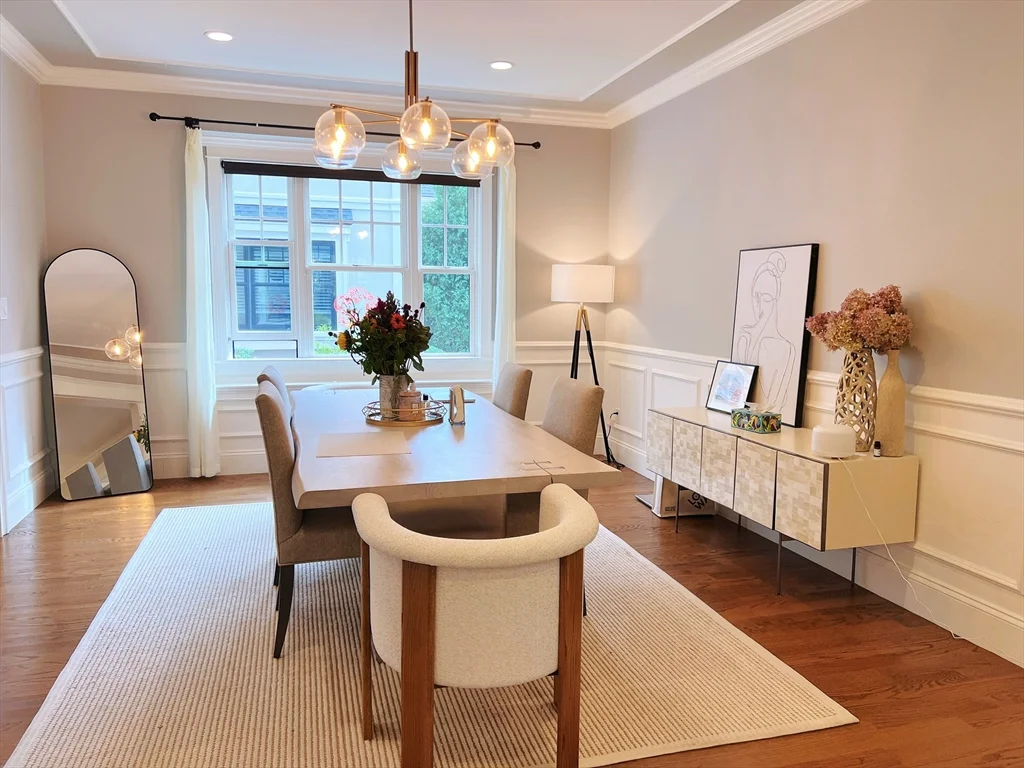 4 bed, 4+ bath apartment for rent at 7 Auburn Unit 7, Newton — photo 3 of 26