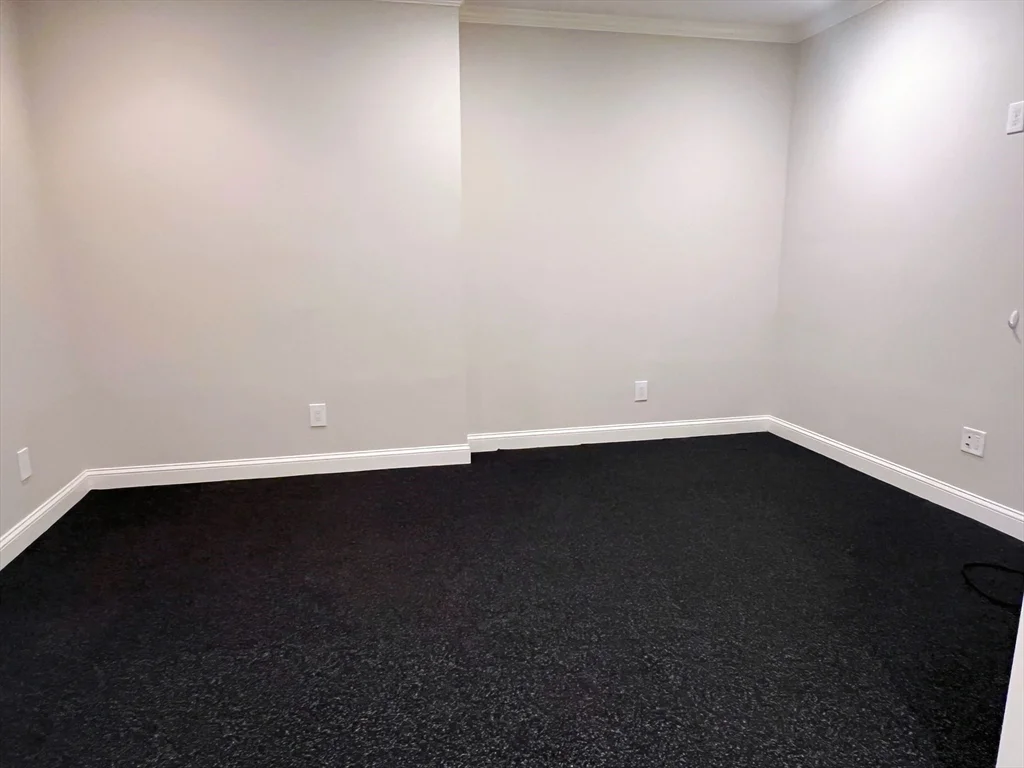 4 bed, 4+ bath apartment for rent at 7 Auburn Unit 7, Newton — photo 23 of 26