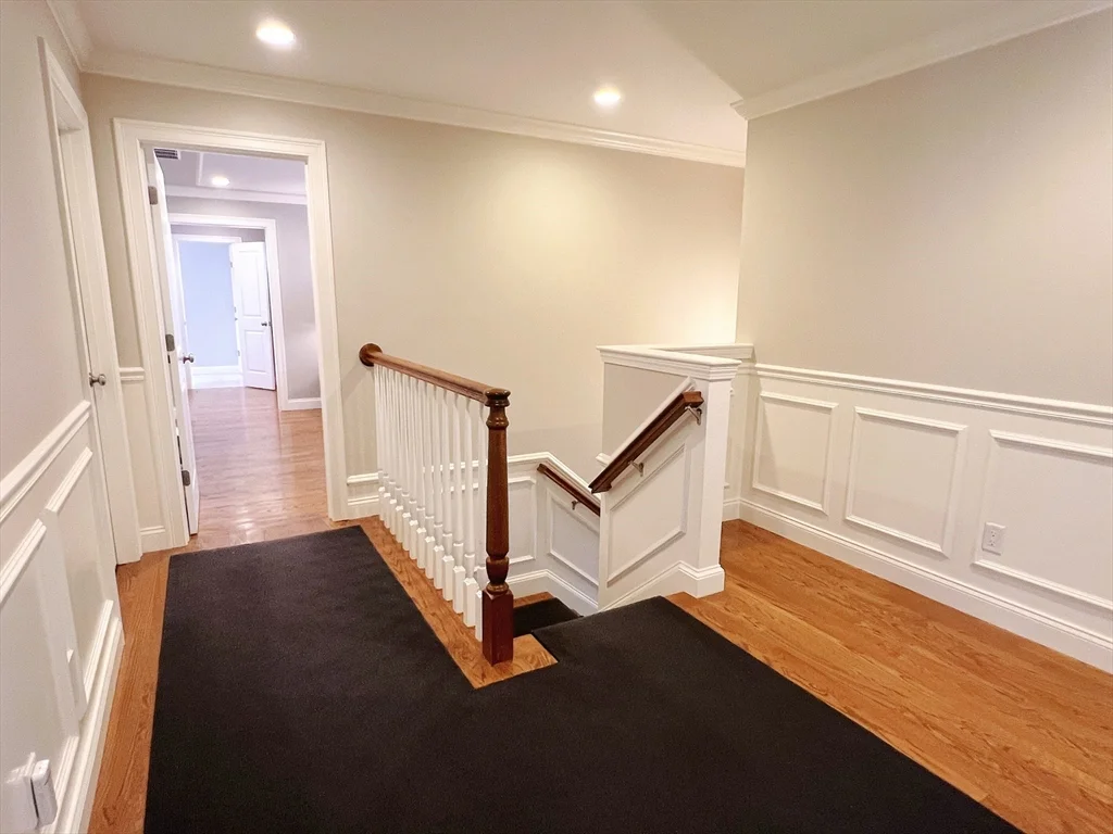 4 bed, 4+ bath apartment for rent at 7 Auburn Unit 7, Newton — photo 19 of 26