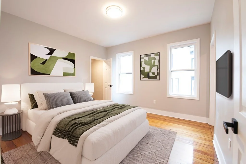 5 bed, 3 bath apartment for rent at 7 Austin St Unit 1, Hyde Park — photo 11 of 39