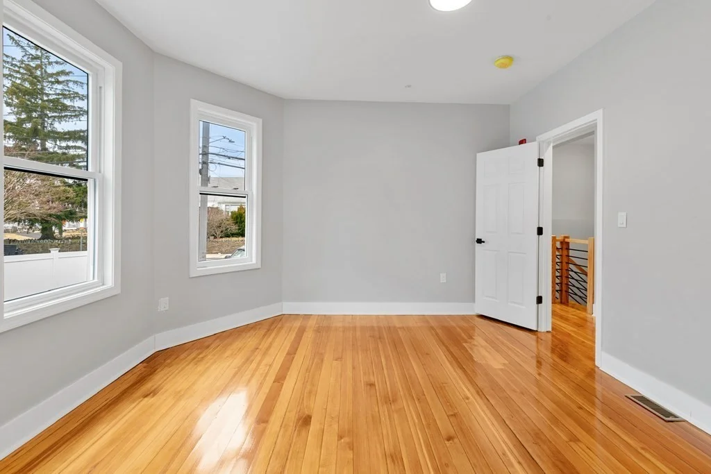 5 bed, 3 bath apartment for rent at 7 Austin St Unit 1, Hyde Park — photo 9 of 39