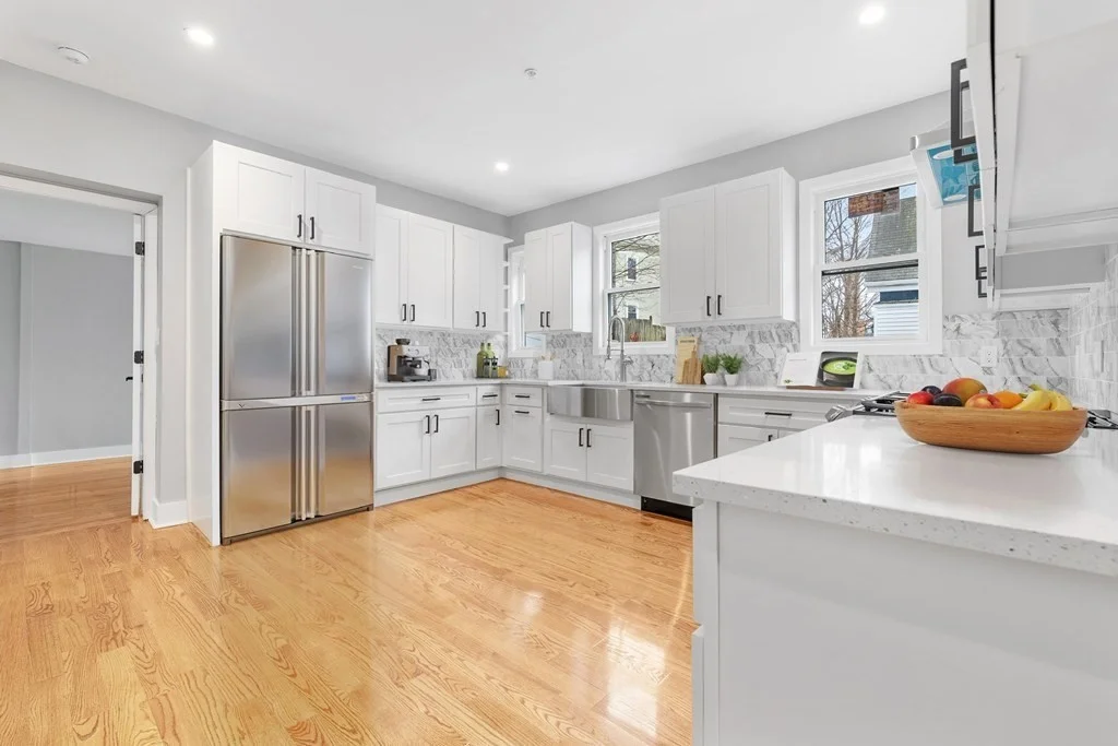5 bed, 3 bath apartment for rent at 7 Austin St Unit 1, Hyde Park — photo 16 of 39