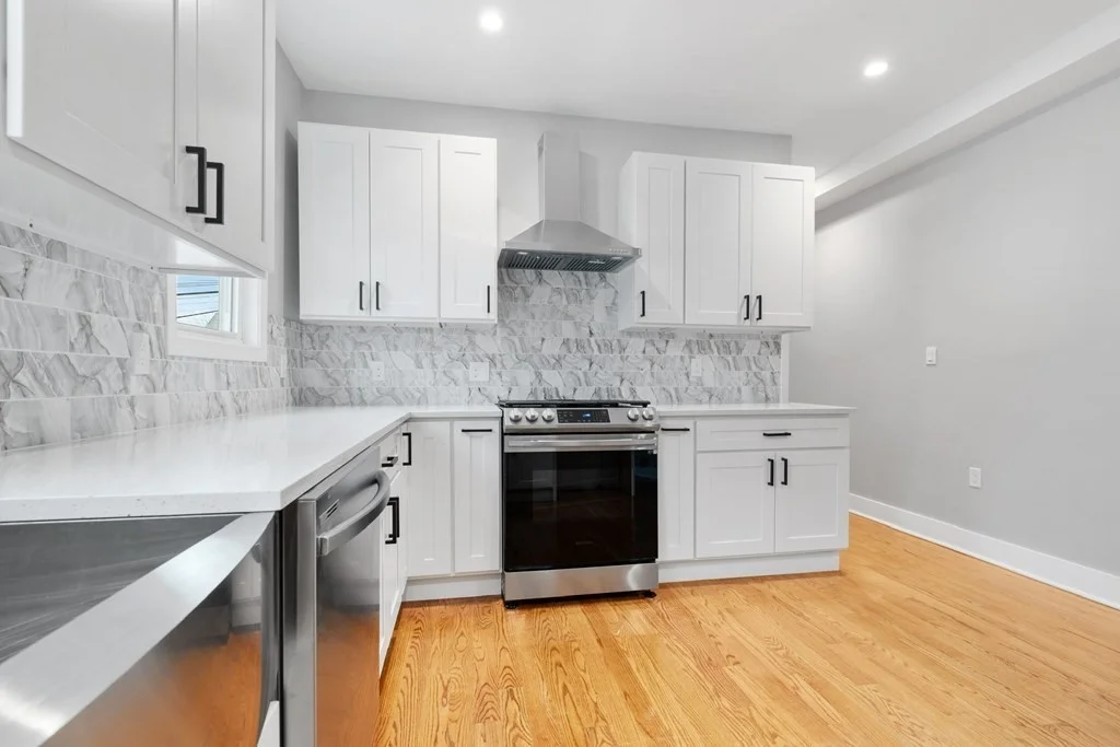 5 bed, 3 bath apartment for rent at 7 Austin St Unit 1, Hyde Park — photo 17 of 39