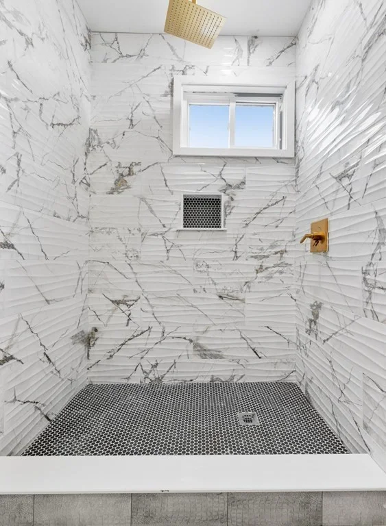 5 bed, 3 bath apartment for rent at 7 Austin St Unit 1, Hyde Park — photo 15 of 39