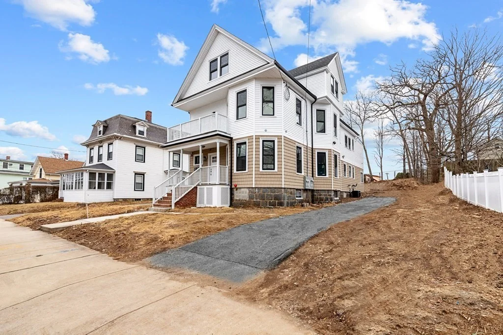 5 bed, 3 bath apartment for rent at 7 Austin St Unit 1, Hyde Park — photo 1 of 39