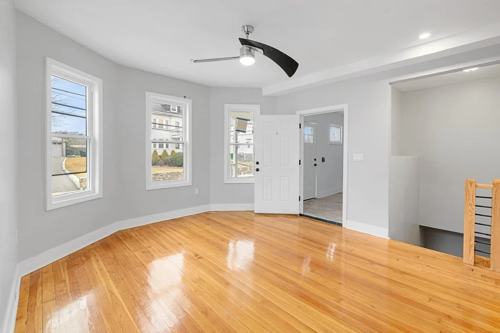 5 bed, 3 bath apartment for rent at 7 Austin St Unit 1, Hyde Park — photo 37 of 39