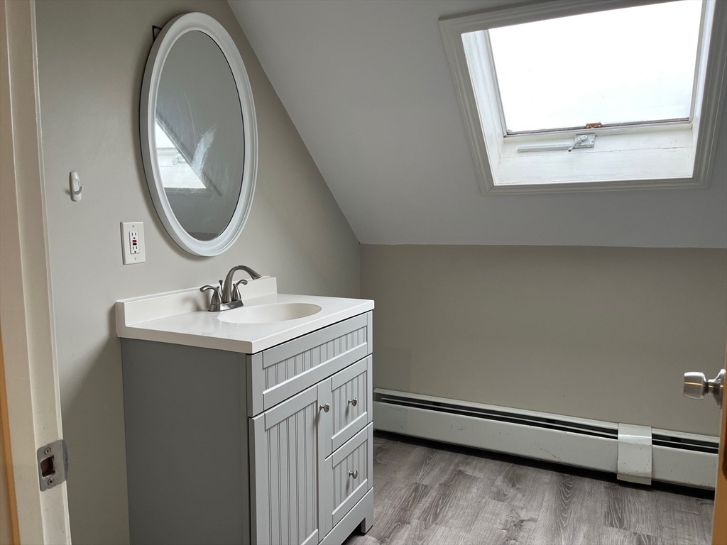 2 bed, 1 bath apartment for rent at 7 Balcomb St Unit 3, Salem — photo 10 of 19