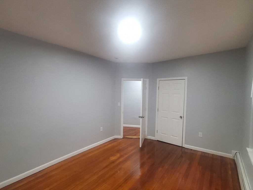 3 bed, 1 bath apartment for rent at 7 Balfour St Unit 1, Dorchester — photo 6 of 12