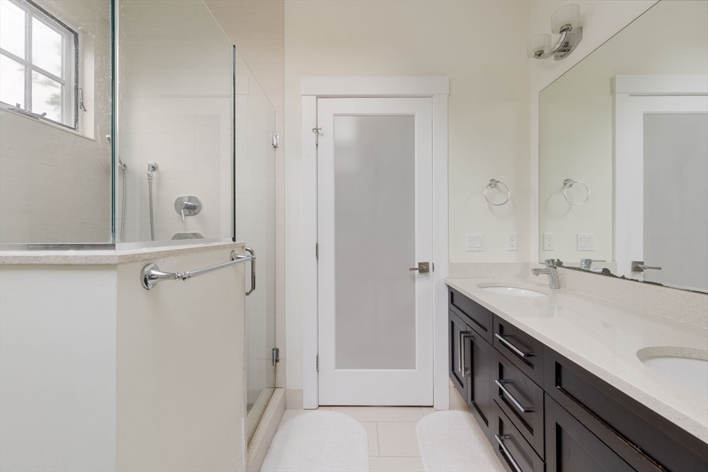 3 bed, 3 bath apartment for rent at 7 Ballord Pl Unit A, Riverside — photo 16 of 22