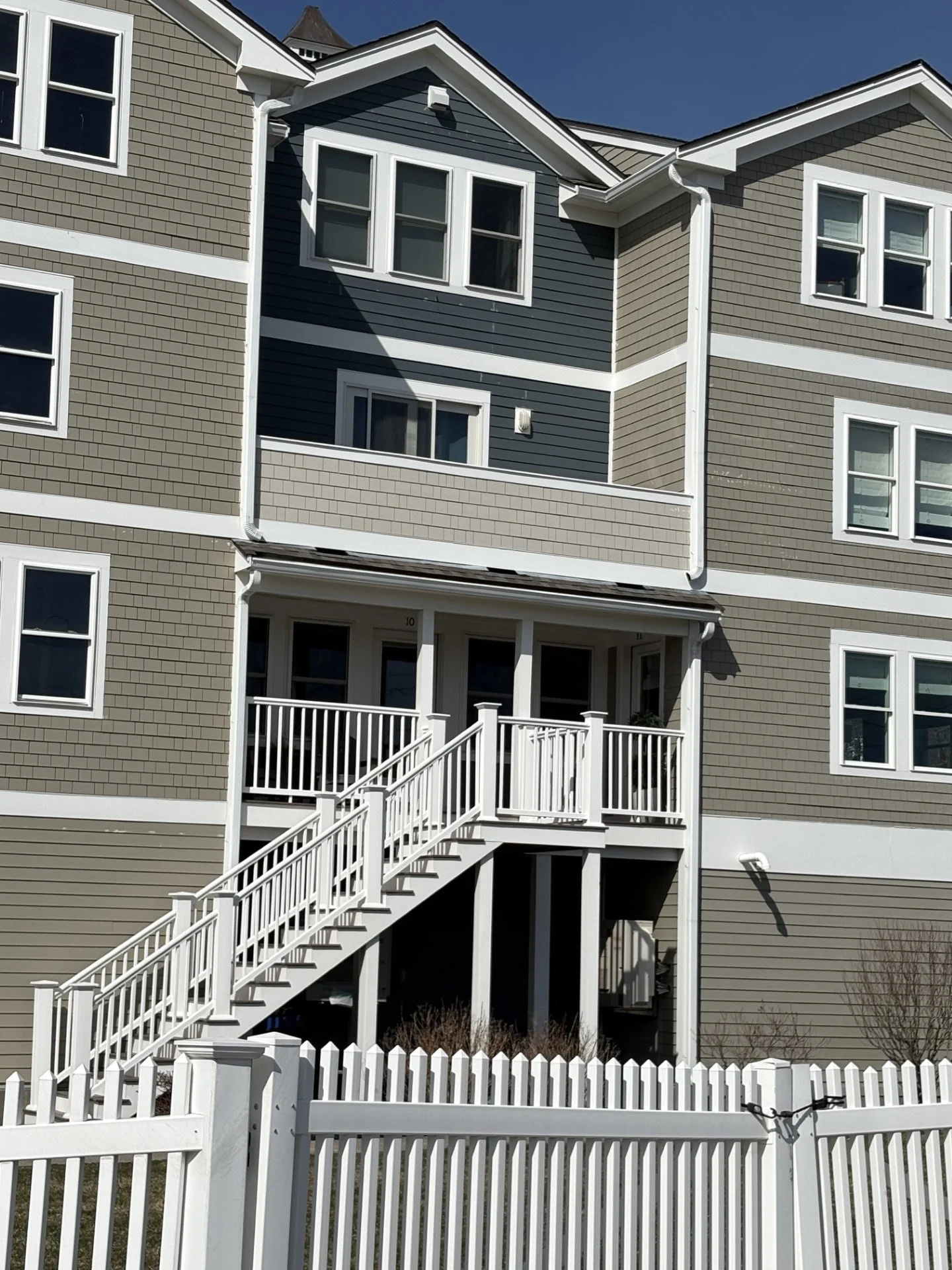 3 bed, 2 bath apartment for rent at 7 Bay St Unit 10, Sagamore Hill — photo 12 of 32