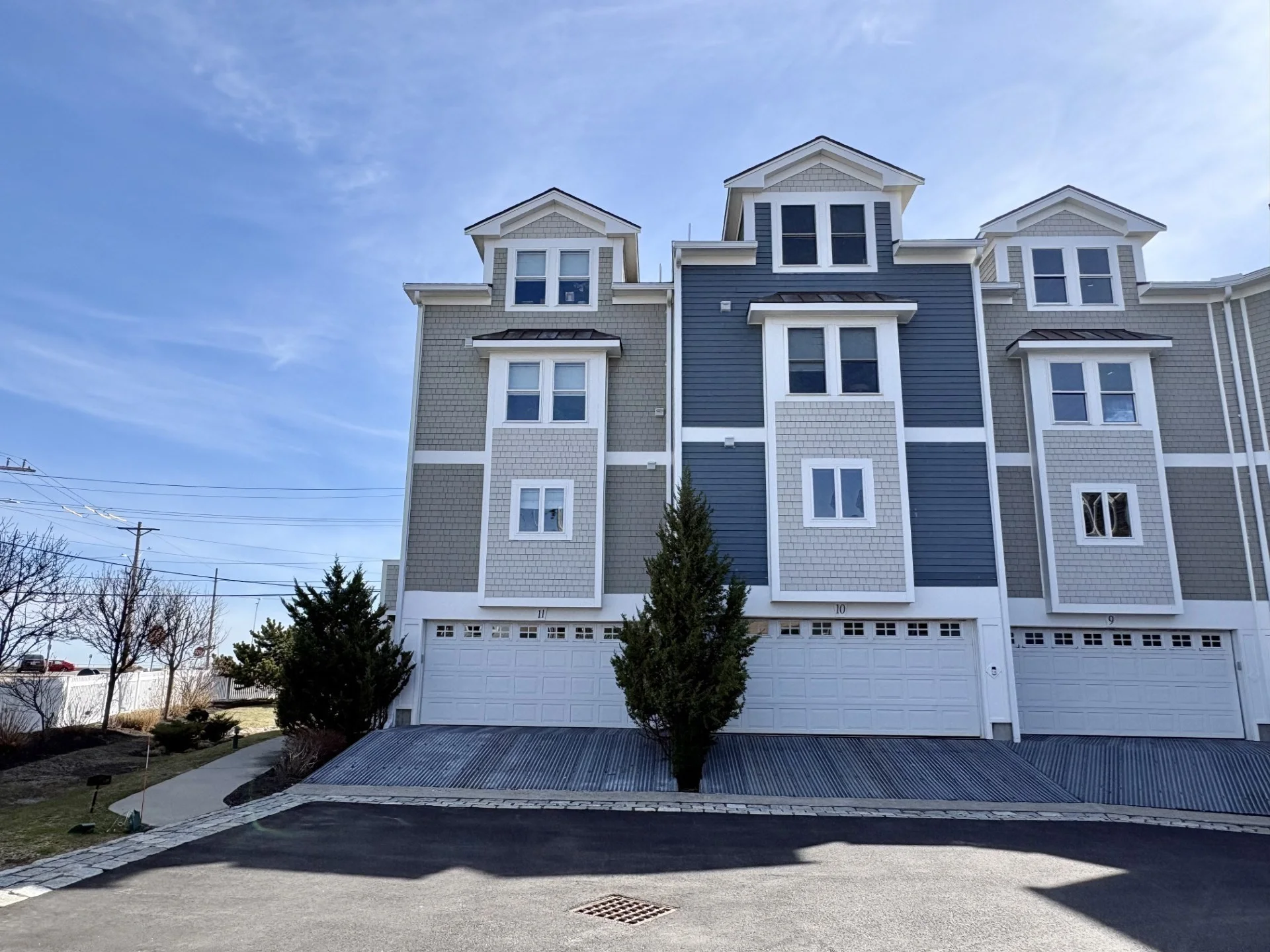 3 bed, 2 bath apartment for rent at 7 Bay St Unit 10, Sagamore Hill — photo 7 of 32