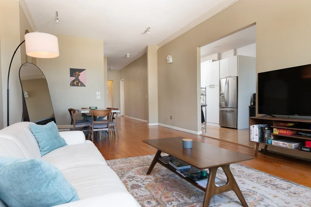 2 bed, 2 bath apartment for rent at 7 Bay State Rd Unit 2C, Fenway — photo 6 of 28