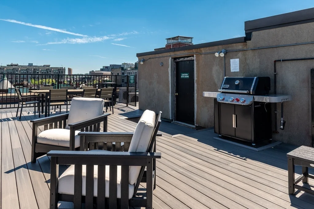 2 bed, 2 bath apartment for rent at 7 Bay State Rd Unit 2C, Fenway — photo 27 of 28