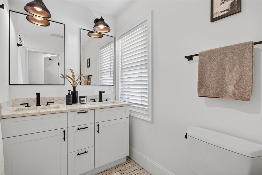2 bed, 2 bath apartment for rent at 7 Bell Ct Unit 2, South Boston — photo 11 of 16