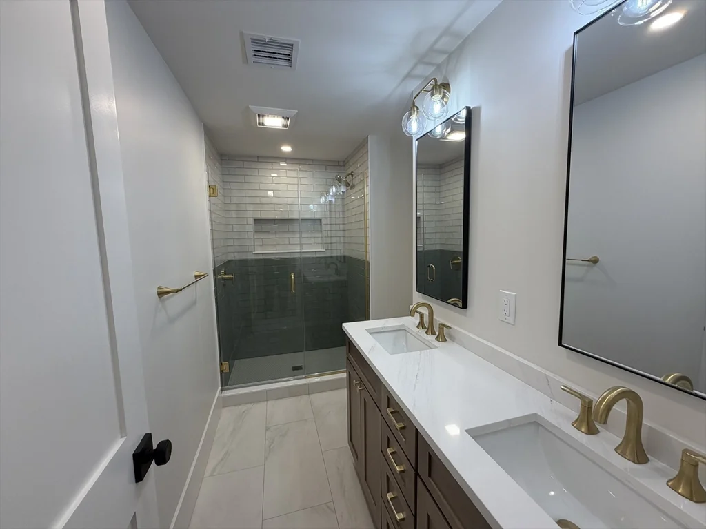 3 bed, 2 bath apartment for rent at 7 Bennett St Unit 1, Medford — photo 20 of 23