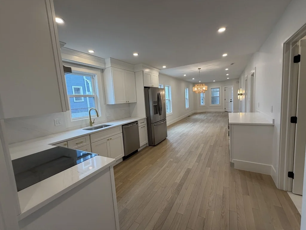 3 bed, 2 bath apartment for rent at 7 Bennett St Unit 1, Medford — photo 1 of 23