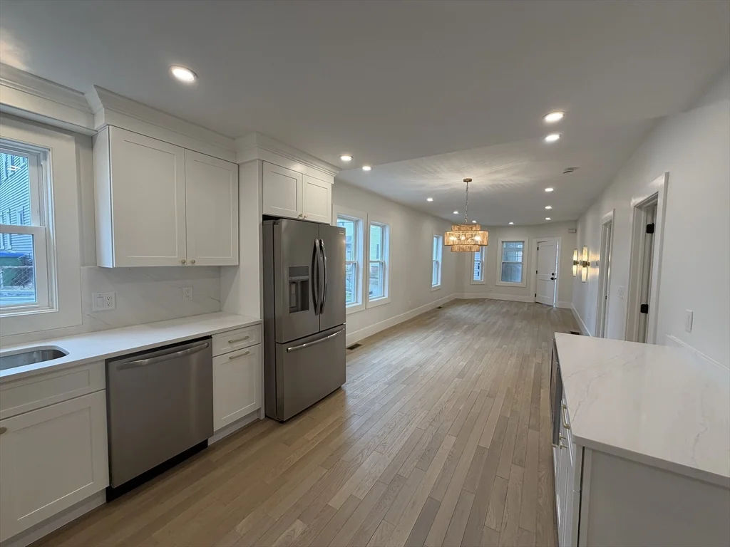 3 bed, 2 bath apartment for rent at 7 Bennett St Unit 1, Medford — photo 2 of 23