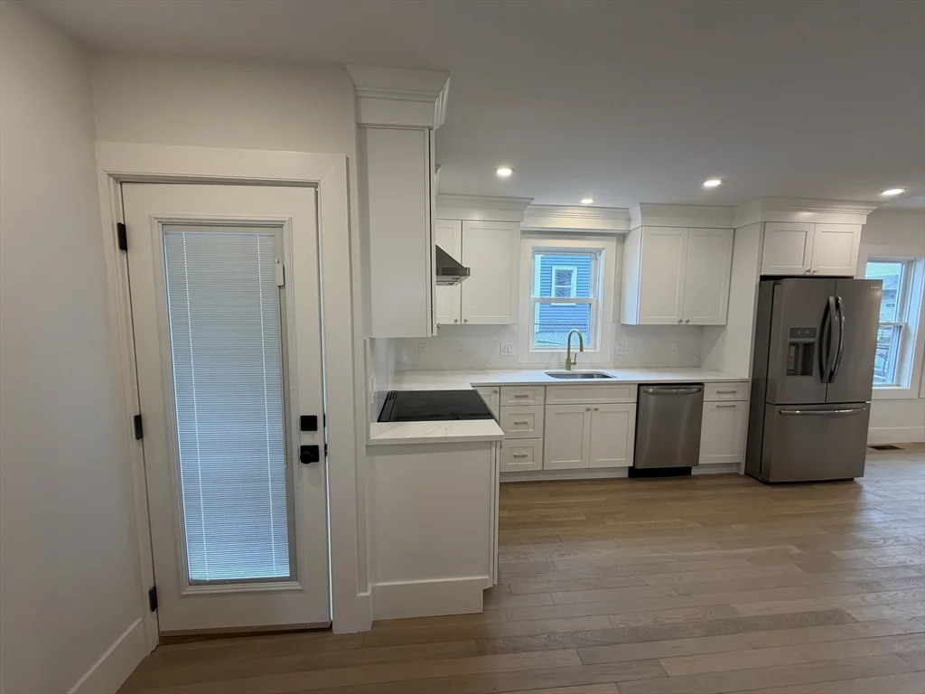 3 bed, 2 bath apartment for rent at 7 Bennett St Unit 1, Medford — photo 6 of 23