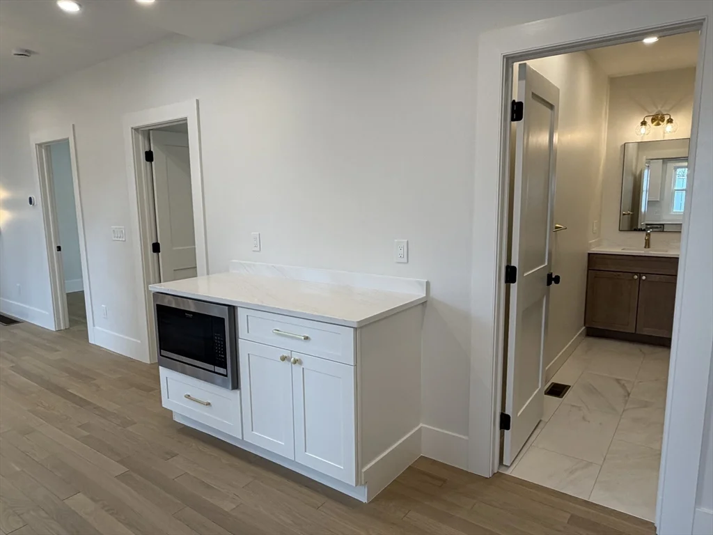 3 bed, 2 bath apartment for rent at 7 Bennett St Unit 1, Medford — photo 4 of 23