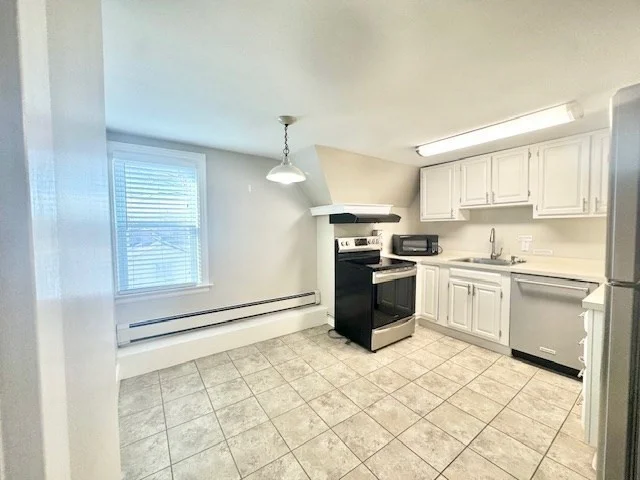 1 bed, 1 bath apartment for rent at 7 Berkmans Unit 2, Worcester — photo 3 of 11