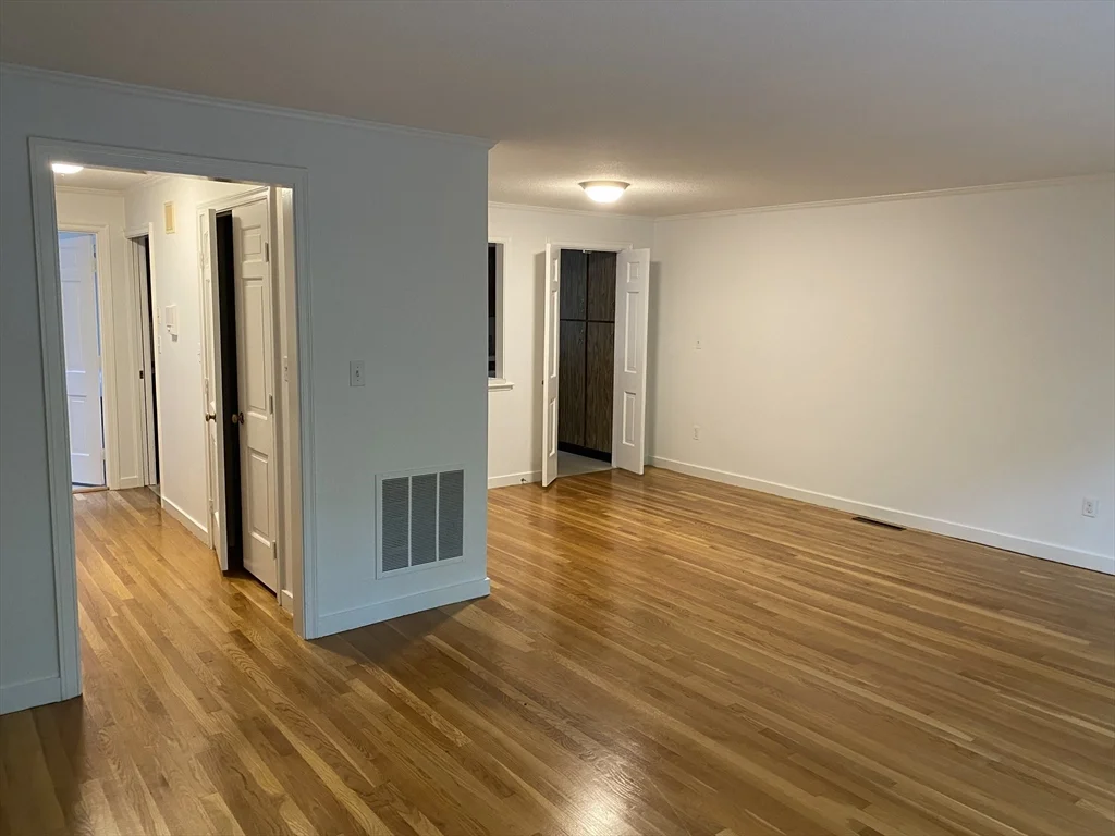 2 bed, 1 bath apartment for rent at 7 Bethel Rd Unit 3, Wellesley — photo 6 of 21