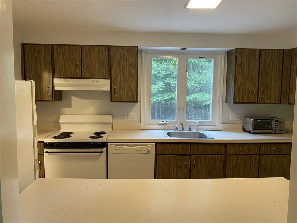 2 bed, 1 bath apartment for rent at 7 Bethel Rd Unit 3, Wellesley — photo 8 of 21
