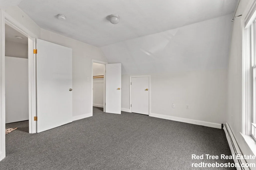 4 bed, 2 bath apartment for rent at 7 Blackwell St Unit 2, Boston — photo 11 of 17