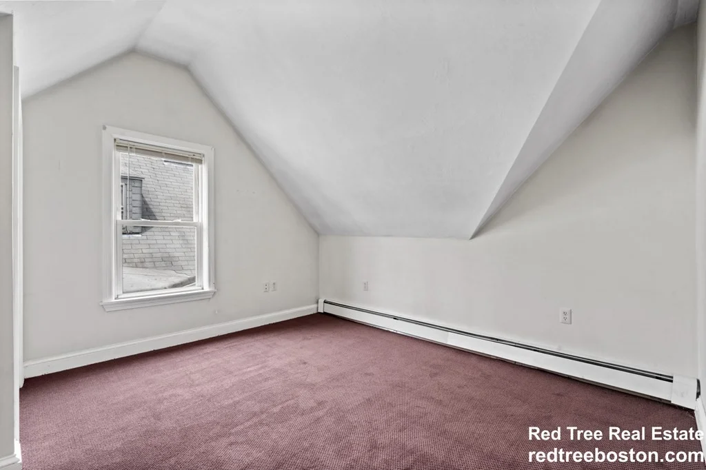 4 bed, 2 bath apartment for rent at 7 Blackwell St Unit 2, Boston — photo 14 of 17