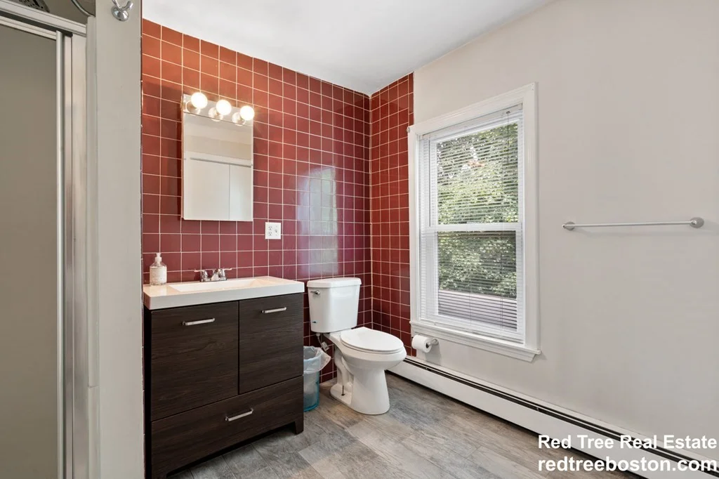 4 bed, 2 bath apartment for rent at 7 Blackwell St Unit 2, Boston — photo 10 of 17