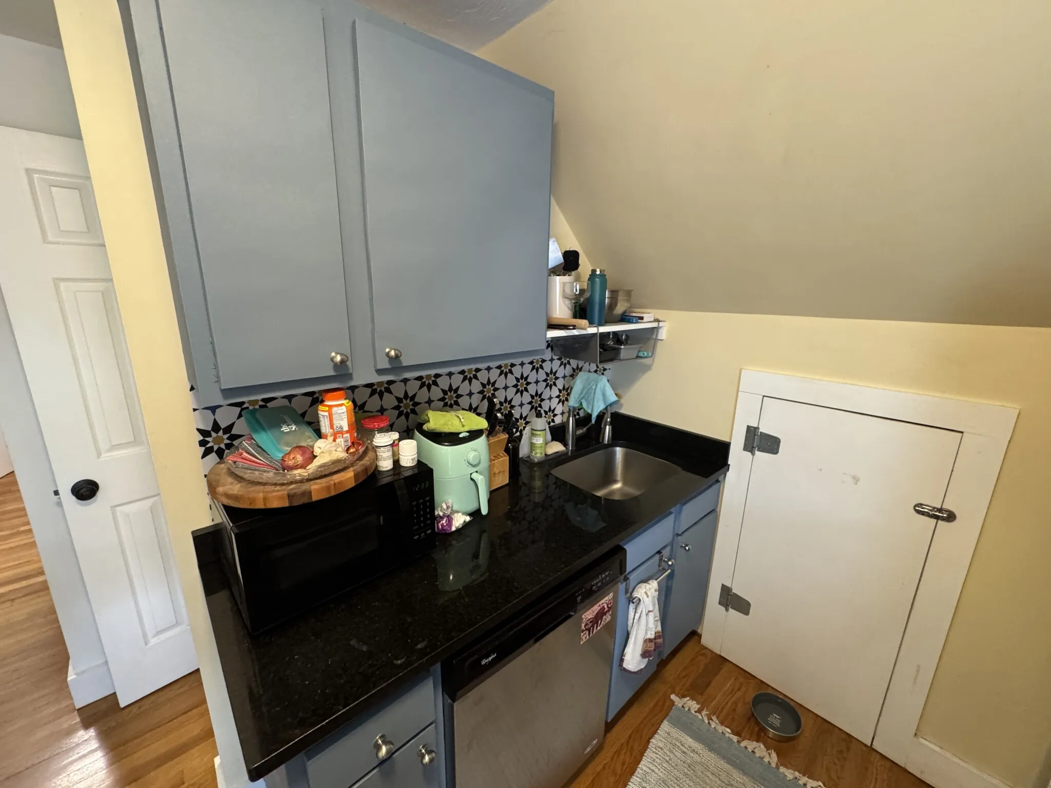 Studio bed, 1 bath apartment for rent at 7 Blake St Unit 7, North Cambridge — photo 12 of 14