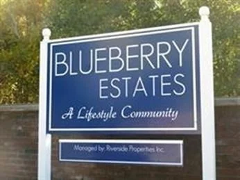 2 bed, 1 bath apartment for rent at 7 Blueberry Drive(55 Plus) Unit 5, Upper Four Corners — photo 2 of 23
