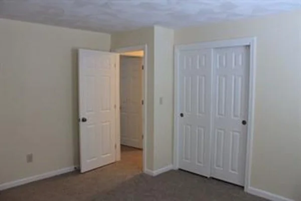 2 bed, 1 bath apartment for rent at 7 Blueberry Drive(55 Plus) Unit 5, Upper Four Corners — photo 8 of 23
