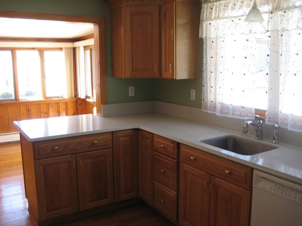 1 bed, 1 bath apartment for rent at 7 Boline Pl Unit 1, Woburn — photo 3 of 21